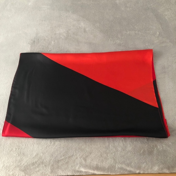 BLACK, RED, ORANGE COLOR BLOCKED SCARF/WRAP - Picture 4 of 7